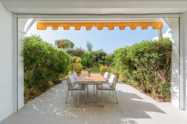 Casa de 3 habitaciones en La Dama de Noche - La Alzambra, Marbella en venta con piscina - 775.000 € (Ref: 9480281)