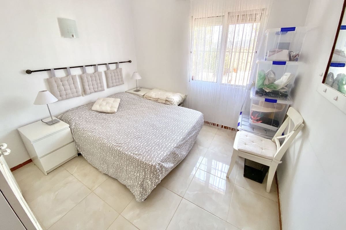 4 bedroom Villa for sale in La Cala de Mijas with pool - € 779,950 (Ref: 9480282)