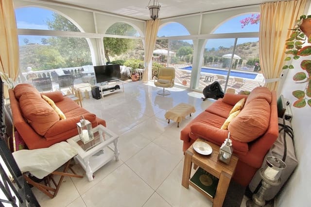 4 bedroom Villa for sale in La Cala de Mijas, Mijas with pool - € 779,950 (Ref: 9480282)