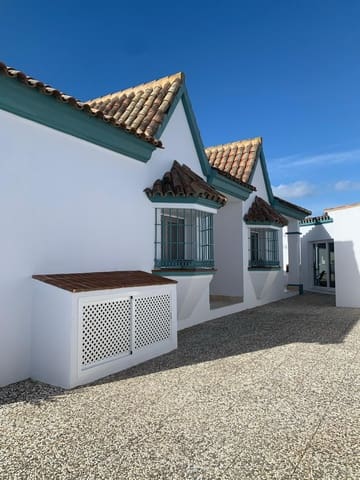 5 soveværelse Villa til salg i San Roque Pueblo, San Roque med swimmingpool - € 780.000 (Ref: 9480284)