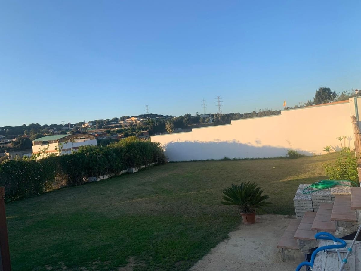 5 soveværelse Villa til salg i San Roque med swimmingpool - € 780.000 (Ref: 9480284)