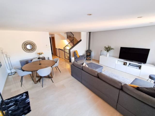 Casa de 3 habitaciones en Ricardo Soriano, Marbella en venta con piscina garaje - 785.000 € (Ref: 9480287)