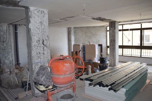 Apartamento de 2 habitaciones en La Malagueta, Málaga ciudad en venta - 787.500 € (Ref: 9480289)