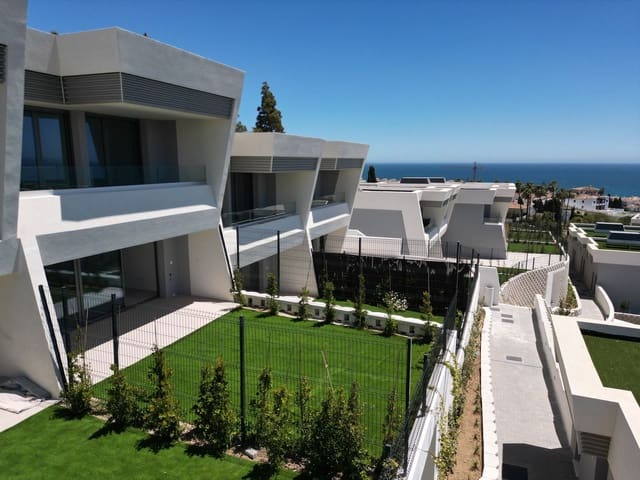 3 slaapkamer Halfvrijstaande villa te koop in El Chaparral, Mijas met zwembad - € 789.000 (Ref: 9480290)