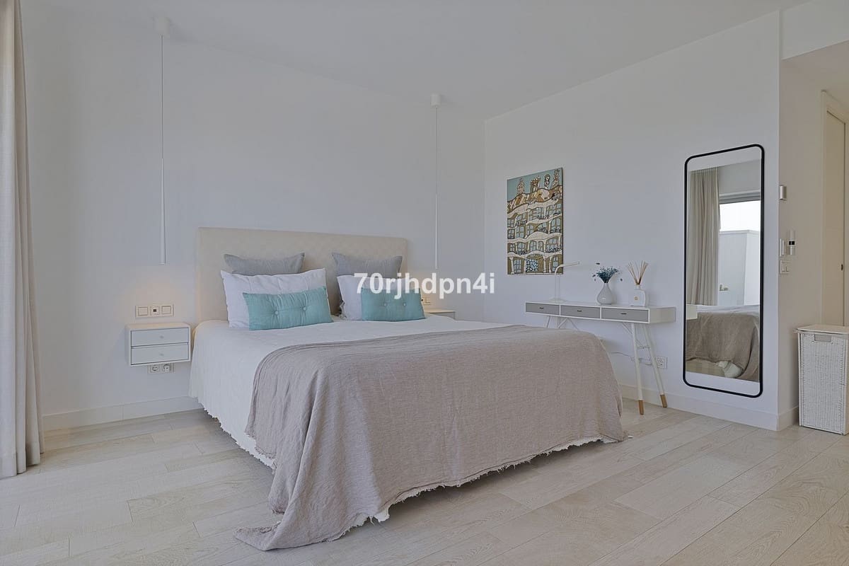 3 bedroom Apartment for sale in Casares with pool - € 790,000 (Ref: 9480292)