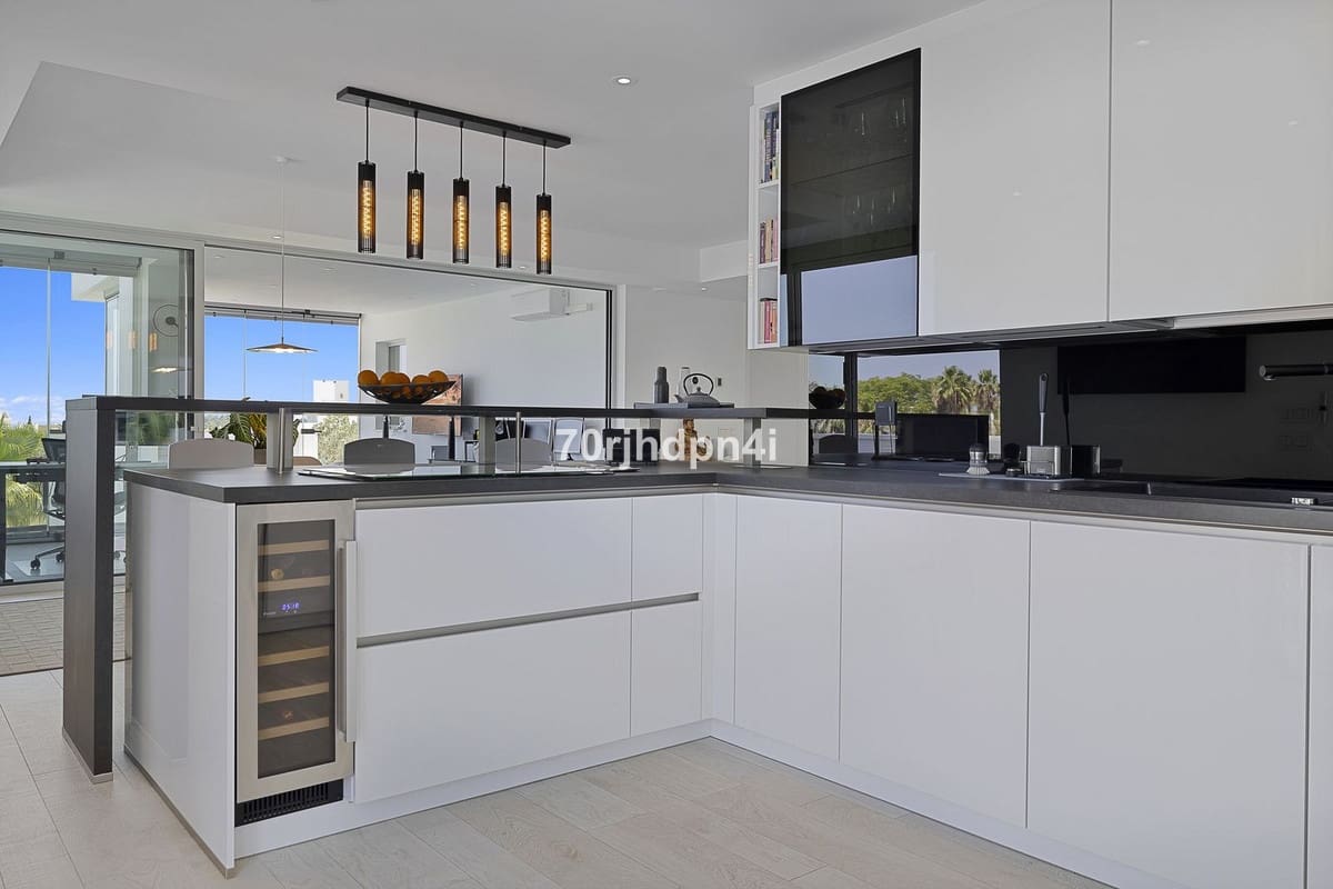 3 bedroom Apartment for sale in Casares with pool - € 790,000 (Ref: 9480292)