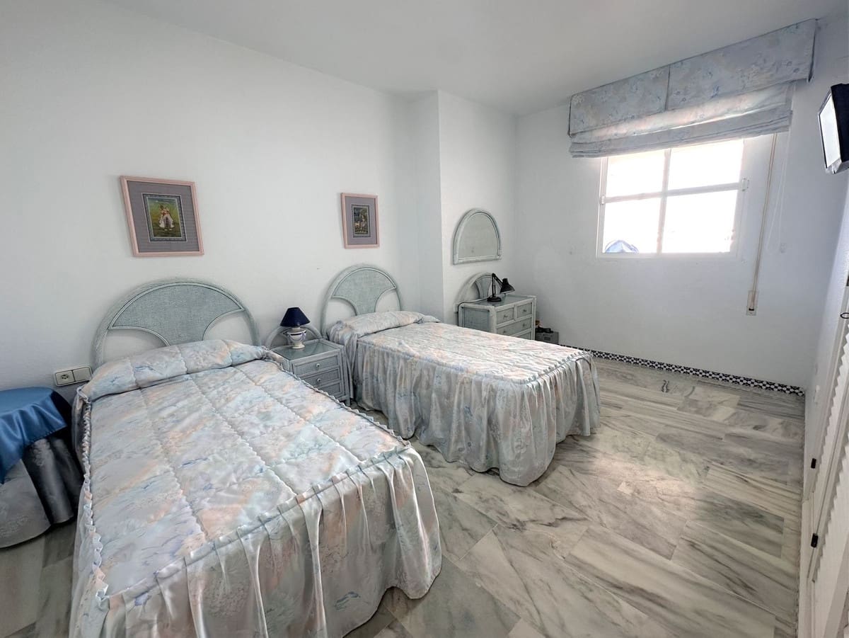 3 slaapkamer Penthouse te koop in Fuengirola met zwembad garage - € 790.000 (Ref: 9480294)