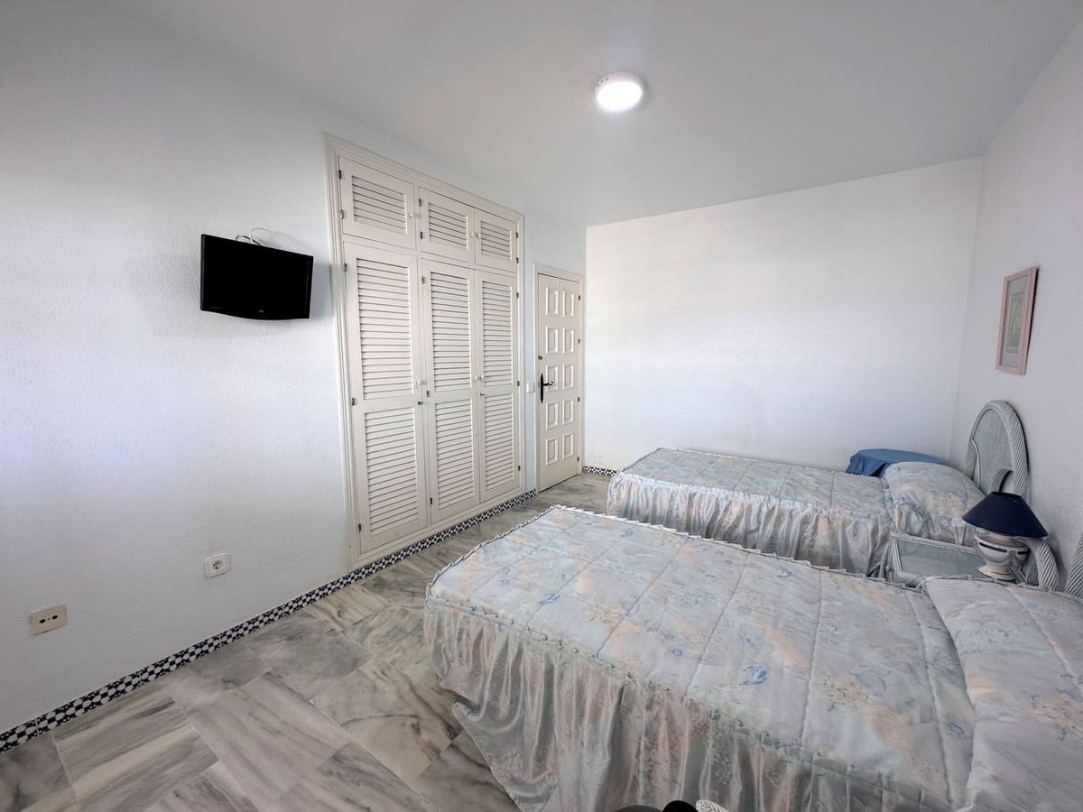 3 slaapkamer Penthouse te koop in Fuengirola met zwembad garage - € 790.000 (Ref: 9480294)