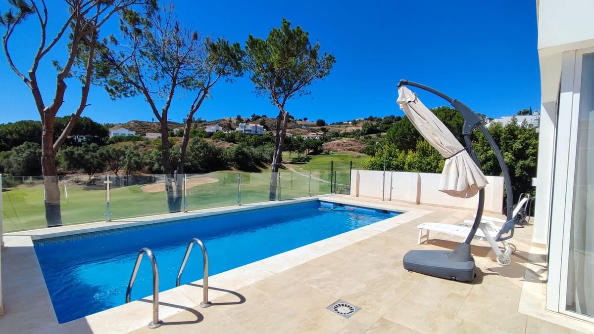 4 bedroom Villa for sale in La Cala Golf with pool garage - € 790,000 (Ref: 9480295)