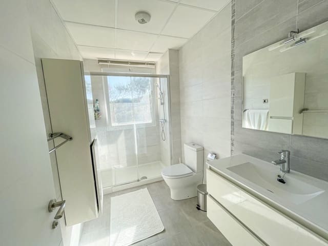 4 chambre Villa/Maison à vendre à La Cala Golf, Mijas avec piscine garage - 790 000 € (Ref: 9480295)