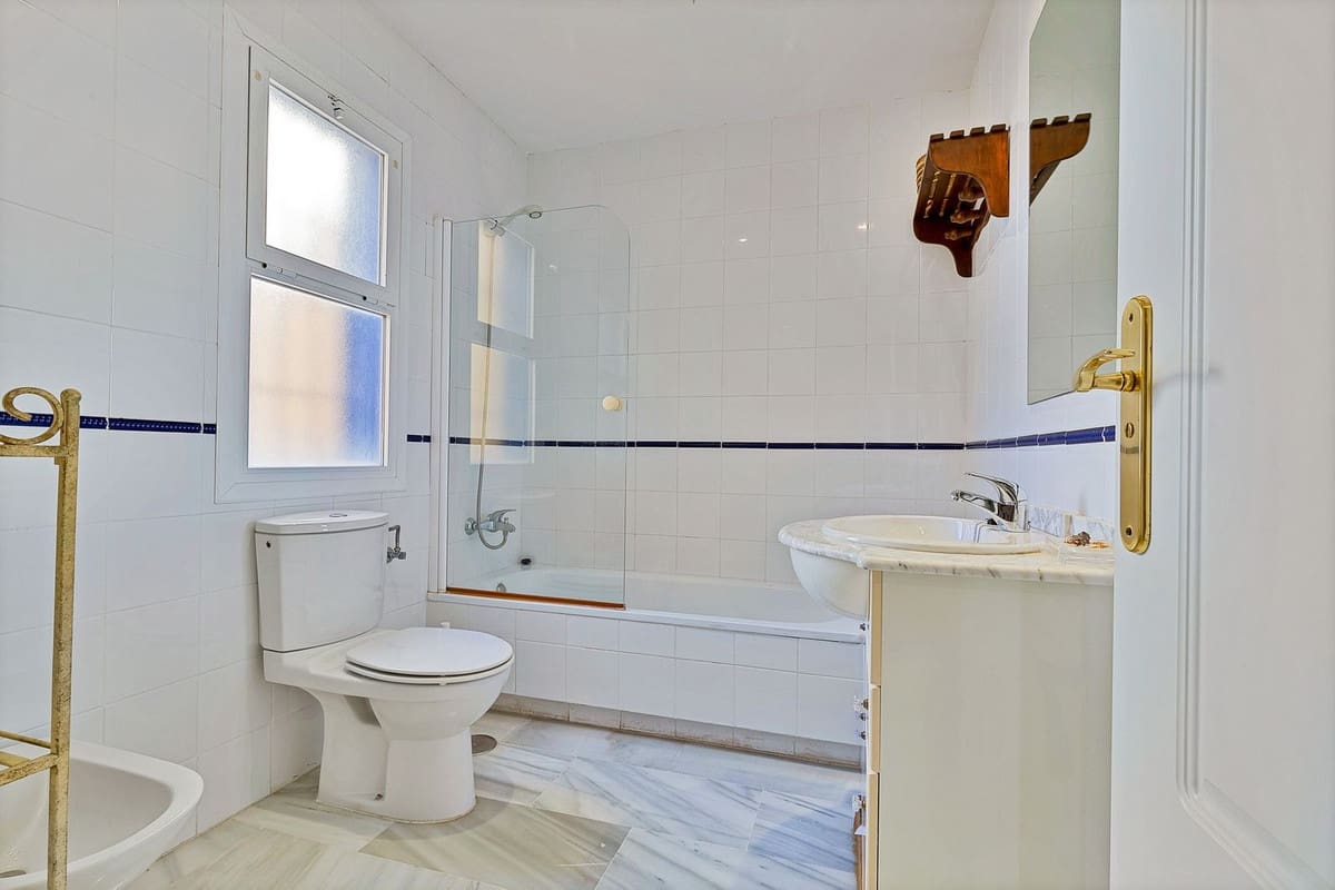 3 sovrum Hus till salu i San Pedro de Alcantara med pool garage - 790 000 € (Ref: 9480296)