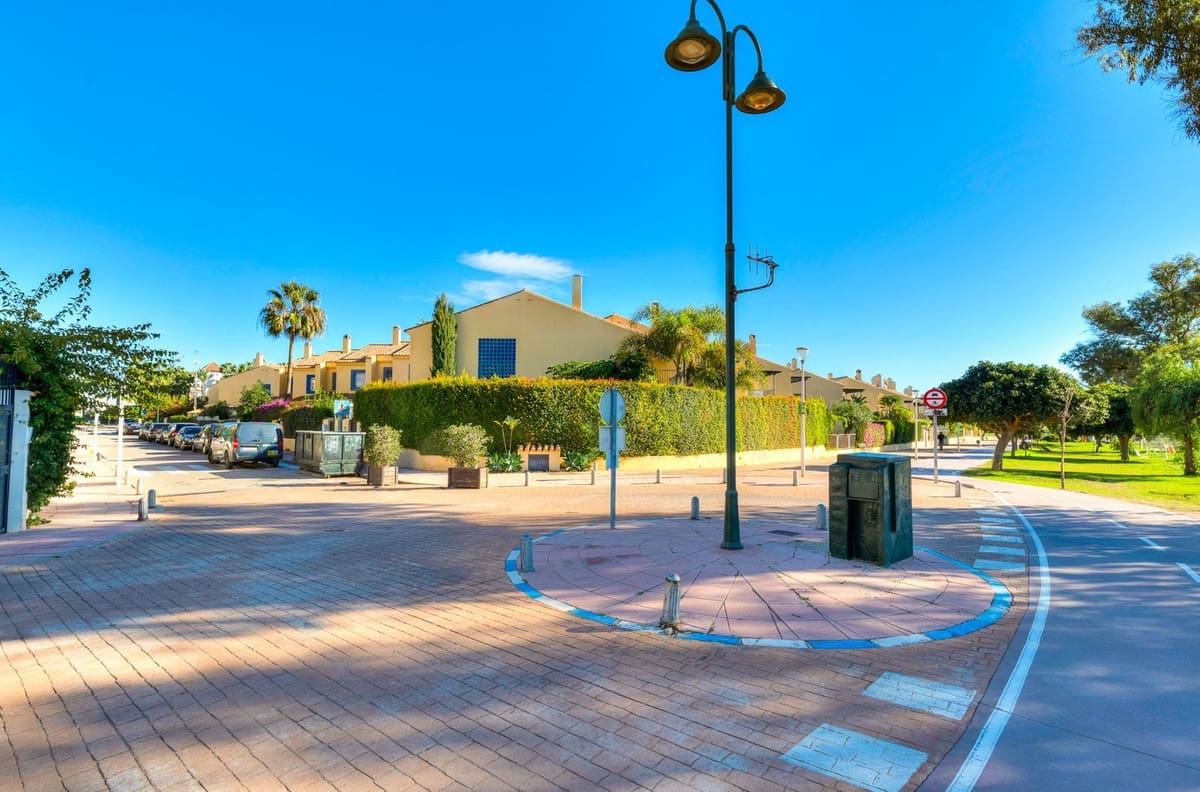 3 sovrum Hus till salu i San Pedro de Alcantara med pool garage - 790 000 € (Ref: 9480296)