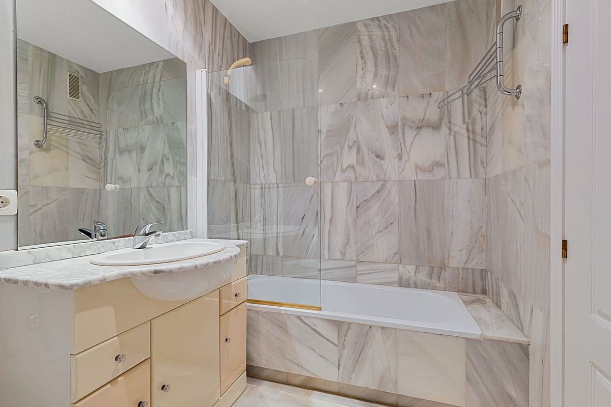 3 sovrum Hus till salu i San Pedro de Alcantara med pool garage - 790 000 € (Ref: 9480296)