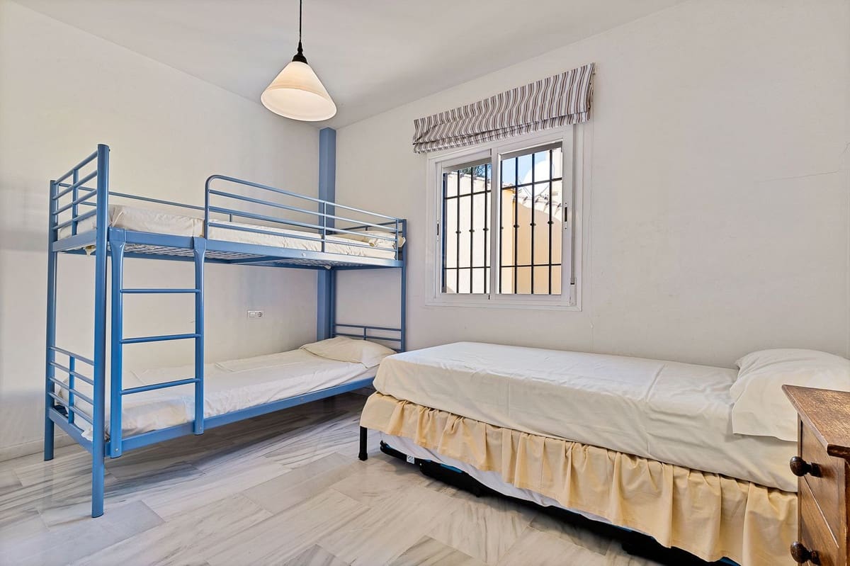 3 sovrum Hus till salu i San Pedro de Alcantara med pool garage - 790 000 € (Ref: 9480296)