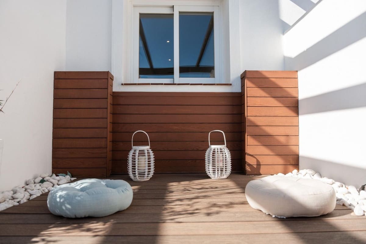 2 bedroom Penthouse for sale in Calahonda with pool garage - € 795,000 (Ref: 9480300)