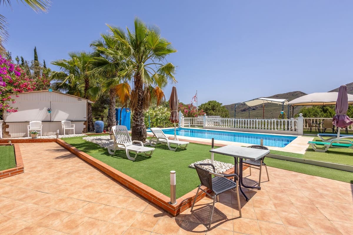 4 bedroom Villa for sale in Alhaurin el Grande with pool garage - € 795,000 (Ref: 9480305)