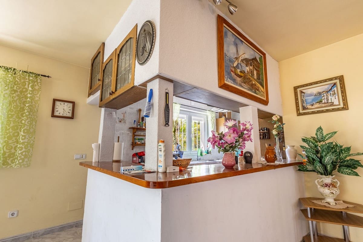 4 bedroom Villa for sale in Alhaurin el Grande with pool garage - € 795,000 (Ref: 9480305)