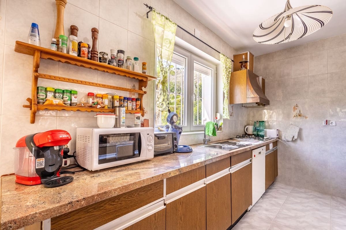 4 bedroom Villa for sale in Alhaurin el Grande with pool garage - € 795,000 (Ref: 9480305)