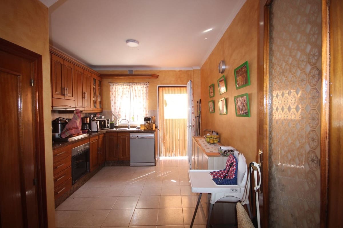 6 soveværelse Semi-Rækkehus til salg i La Cala de Mijas med garage - € 795.000 (Ref: 9480306)