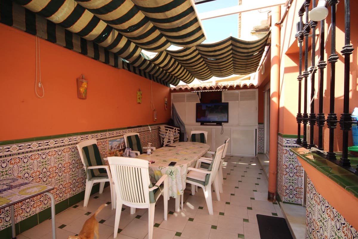 6 soveværelse Semi-Rækkehus til salg i La Cala de Mijas med garage - € 795.000 (Ref: 9480306)