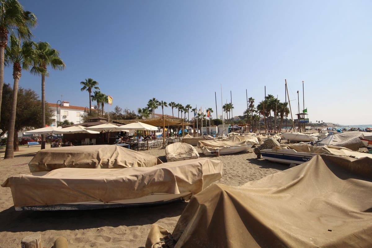 6 soveværelse Semi-Rækkehus til salg i La Cala de Mijas med garage - € 795.000 (Ref: 9480306)