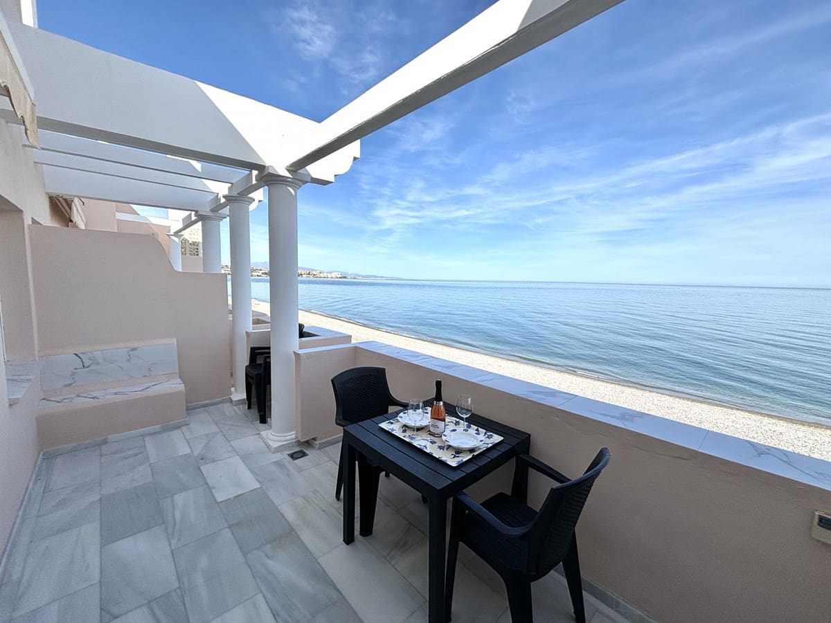 2 soveværelse Penthouse til salg i Estepona med swimmingpool - € 798.000 (Ref: 9480310)