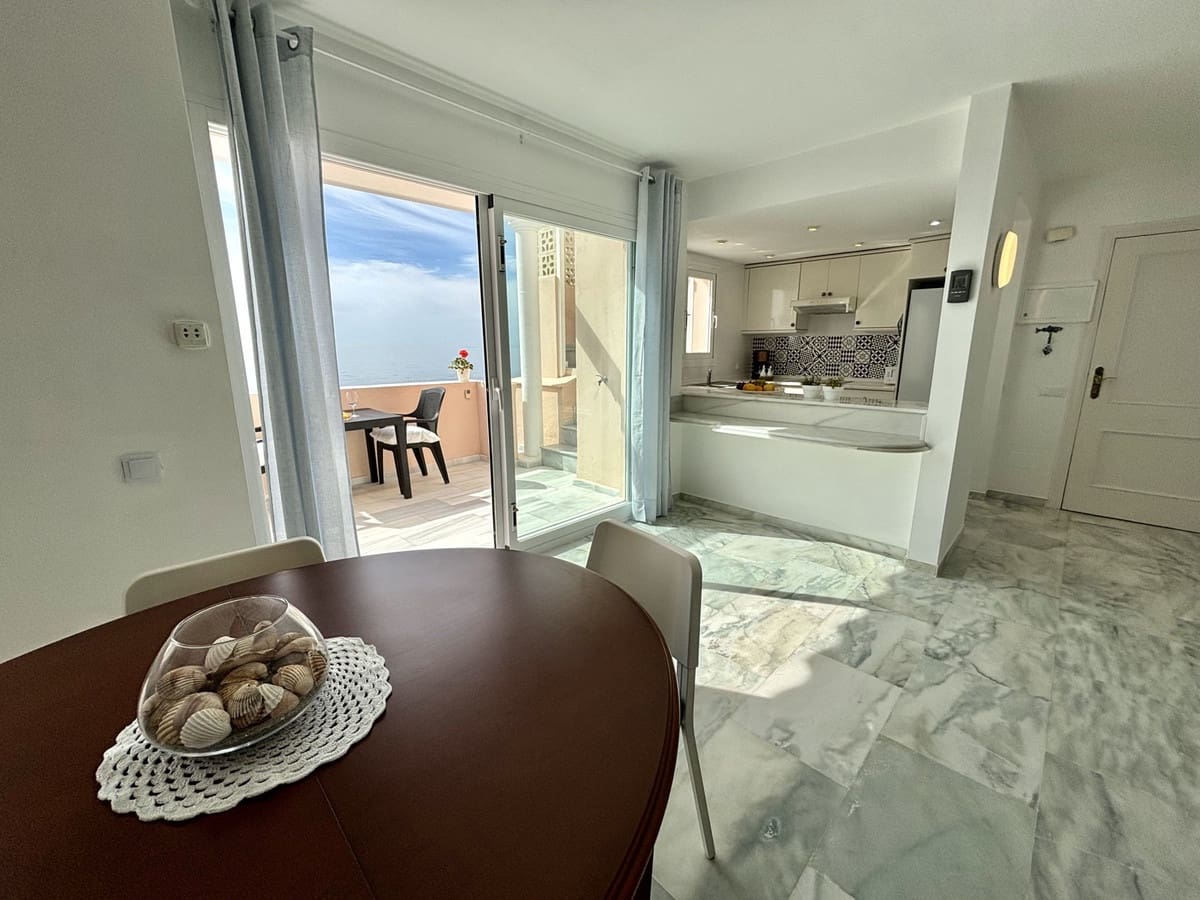 2 soveværelse Penthouse til salg i Estepona med swimmingpool - € 798.000 (Ref: 9480310)