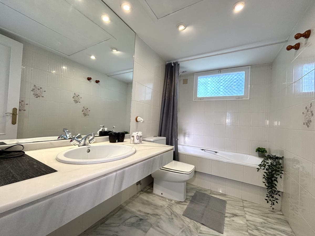 2 soveværelse Penthouse til salg i Estepona med swimmingpool - € 798.000 (Ref: 9480310)