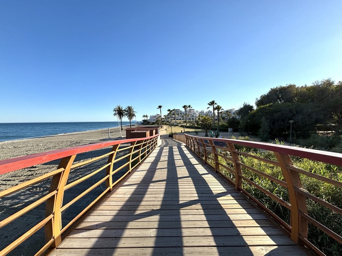 2 soveværelse Penthouse til salg i Estepona med swimmingpool - € 798.000 (Ref: 9480310)