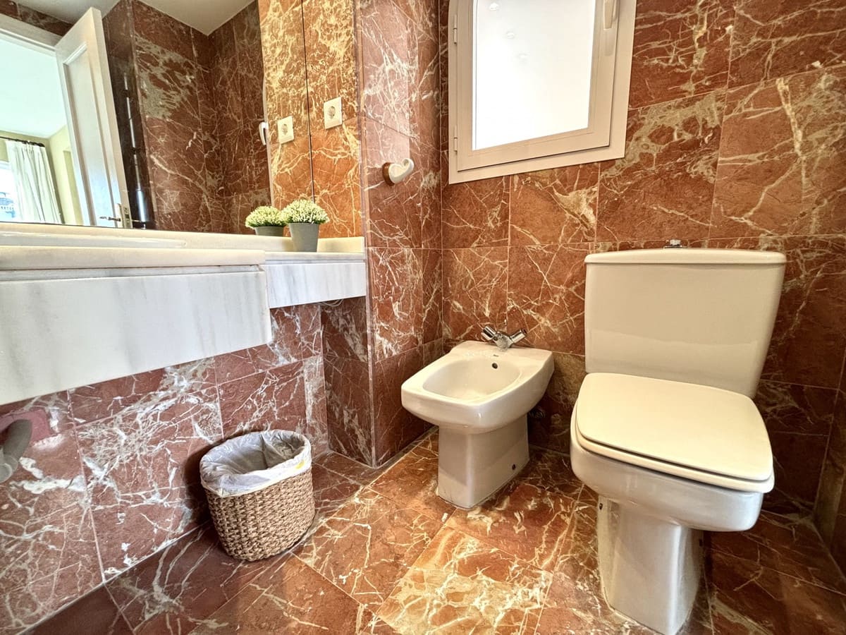 2 soveværelse Penthouse til salg i Estepona med swimmingpool - € 798.000 (Ref: 9480310)