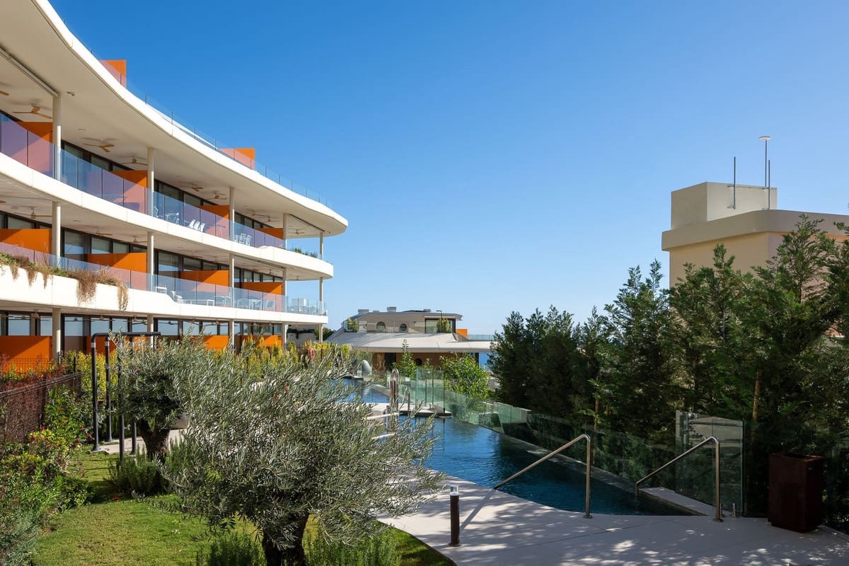 3 soverom Leilighet til salgs i Fuengirola med svømmebasseng garasje - € 799 000 (Ref: 9480311)