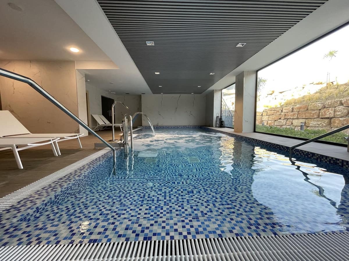 3 soveværelse Lejlighed til salg i Estepona med swimmingpool - € 799.000 (Ref: 9480313)