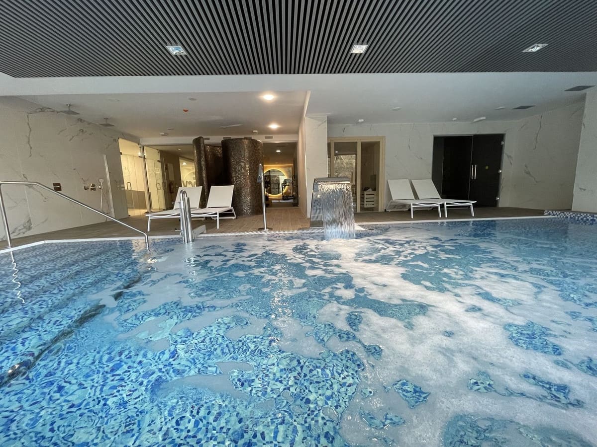 3 soveværelse Lejlighed til salg i Estepona med swimmingpool - € 799.000 (Ref: 9480313)