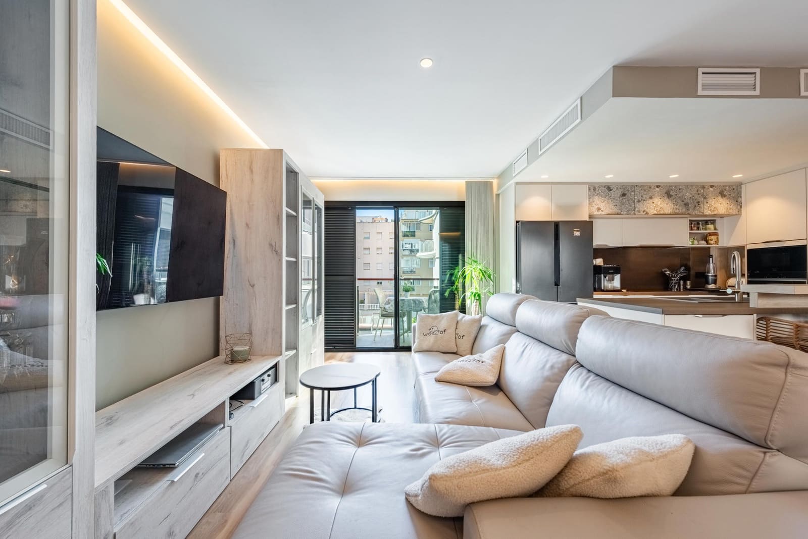 4 quarto Apartamento para venda em Estepona com piscina garagem - 799 000 € (Ref: 9480316)