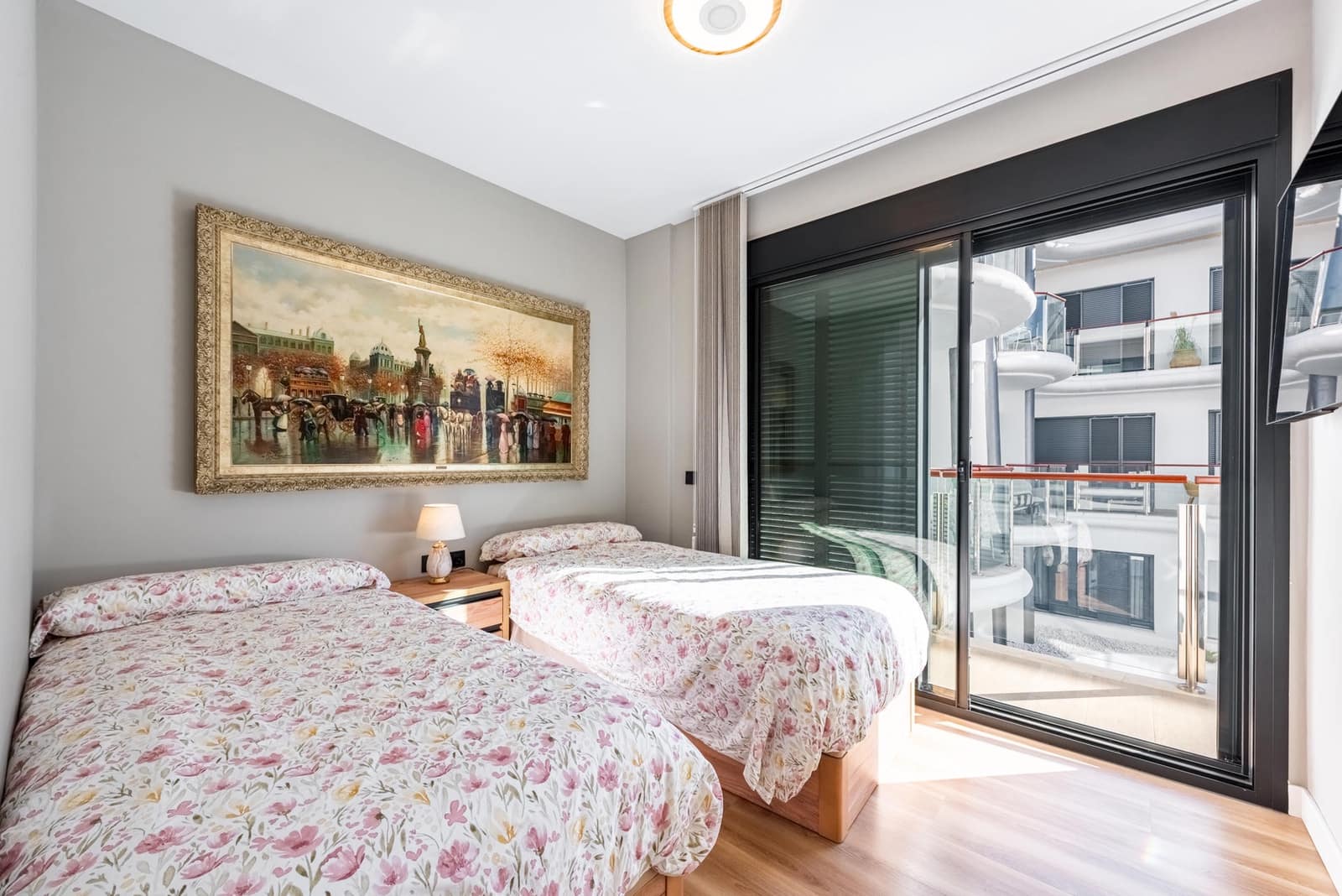 4 quarto Apartamento para venda em Estepona com piscina garagem - 799 000 € (Ref: 9480316)