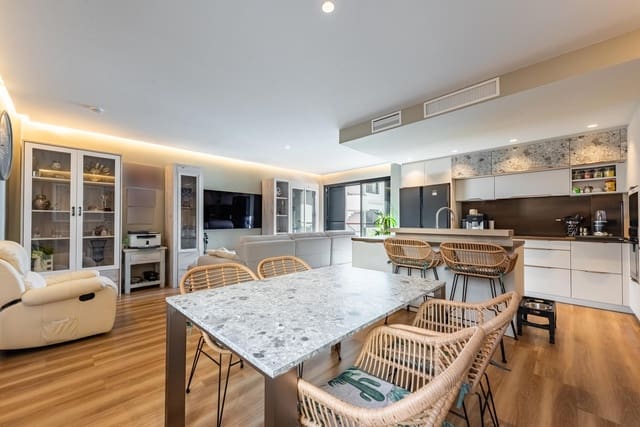 4 camera da letto Appartamento in vendita in Centro, Estepona con piscina garage - 799.000 € (Rif: 9480317)