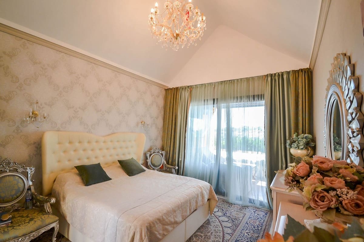 3 makuuhuone Kattohuoneisto myytävänä paikassa Estepona mukana uima-altaan - 800 000 € (Ref: 9480319)