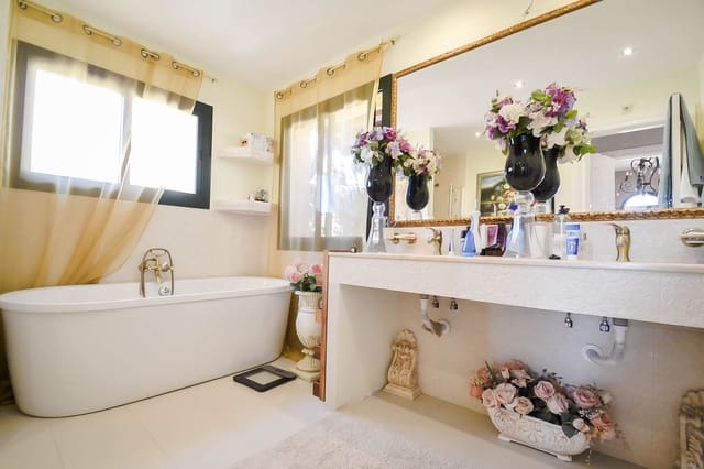 3 makuuhuone Kattohuoneisto myytävänä paikassa Nueva Atalaya, Estepona mukana uima-altaan - 800 000 € (Ref: 9480319)