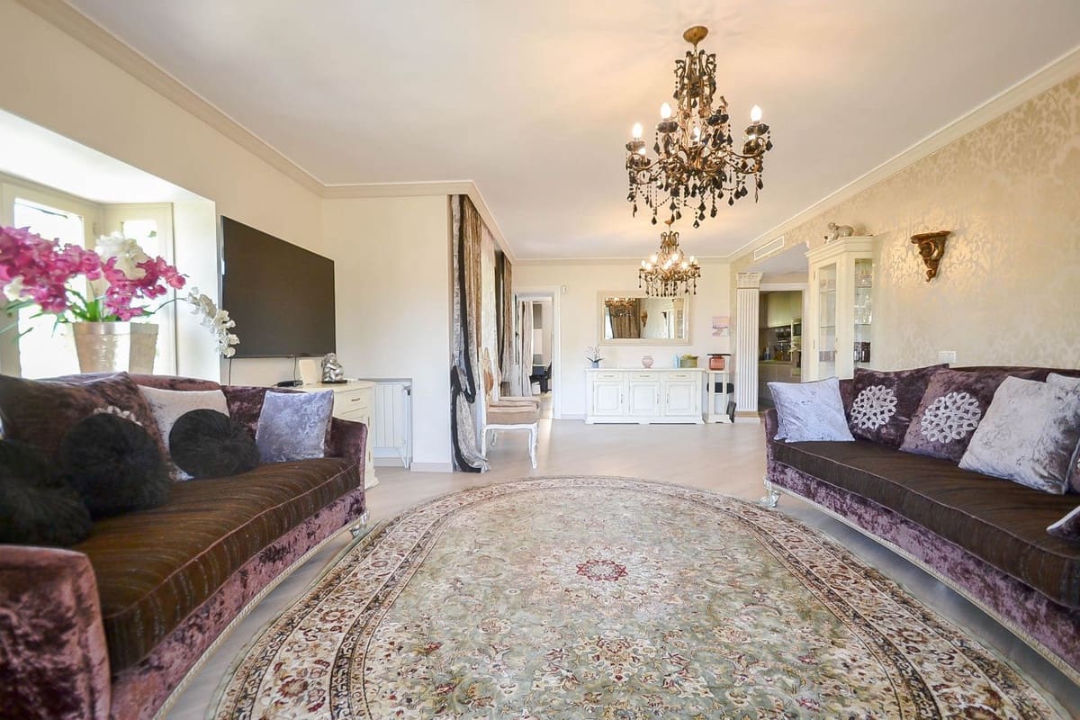 3 makuuhuone Kattohuoneisto myytävänä paikassa Estepona mukana uima-altaan - 800 000 € (Ref: 9480319)