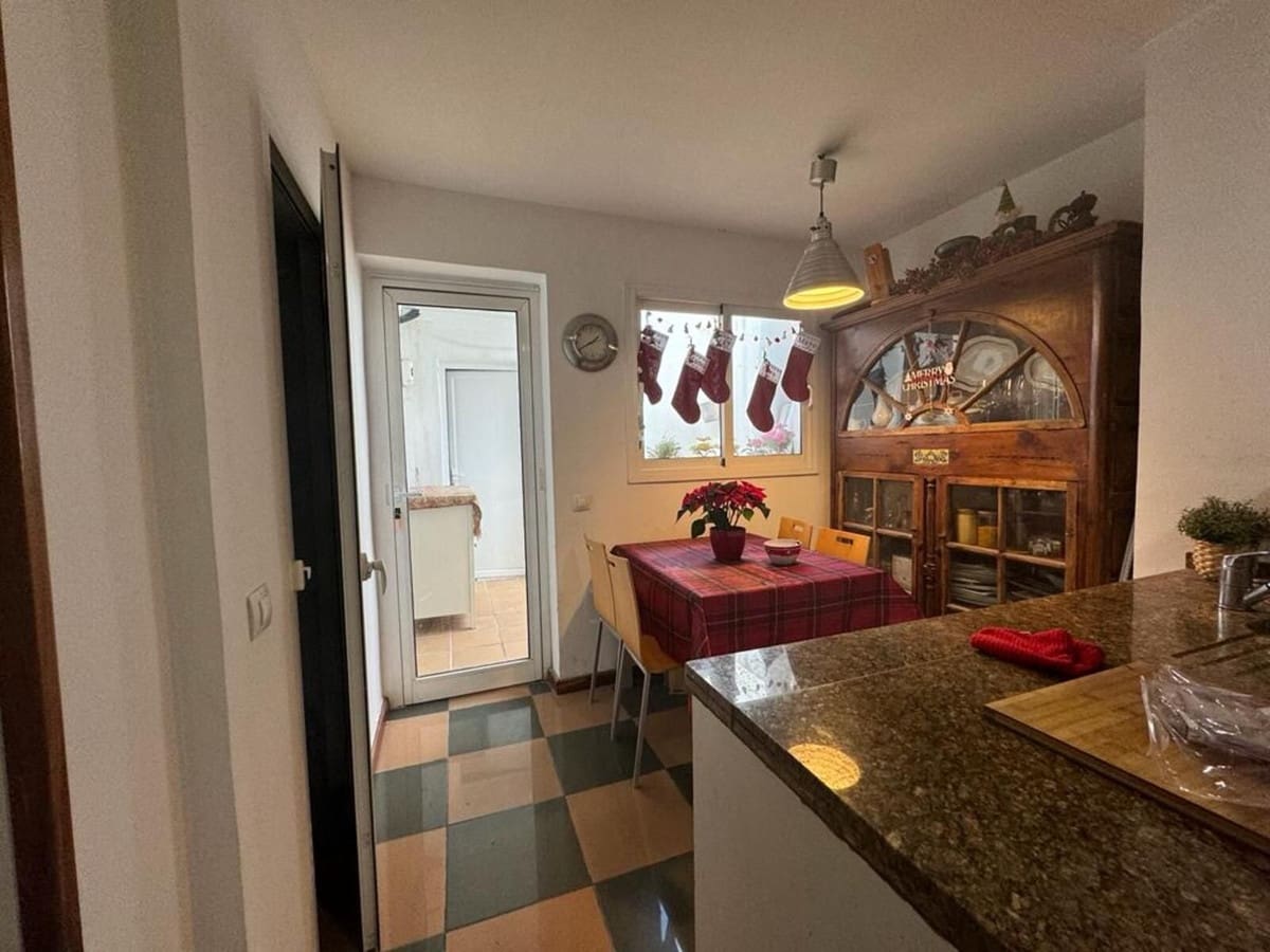 Casa de 4 habitaciones en Nueva Andalucia en venta con piscina - 800.000 € (Ref: 9480320)