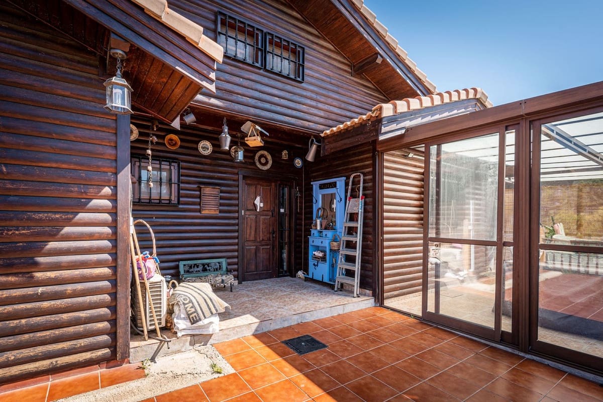 Finca/Casa Rural de 3 habitaciones en Estepona en venta con piscina - 810.000 € (Ref: 9480321)