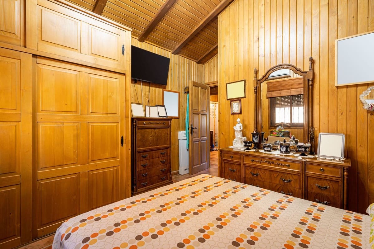 Finca/Casa Rural de 3 habitaciones en Estepona en venta con piscina - 810.000 € (Ref: 9480321)