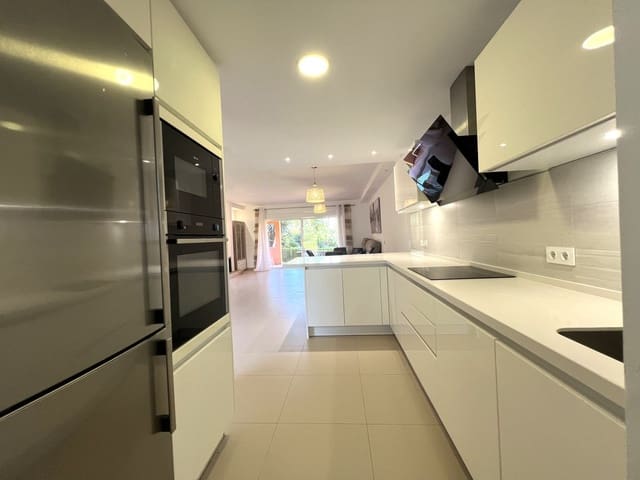 4 bedroom Townhouse for sale in Benahavís pueblo, Benahavís with pool - € 820,000 (Ref: 9480324)