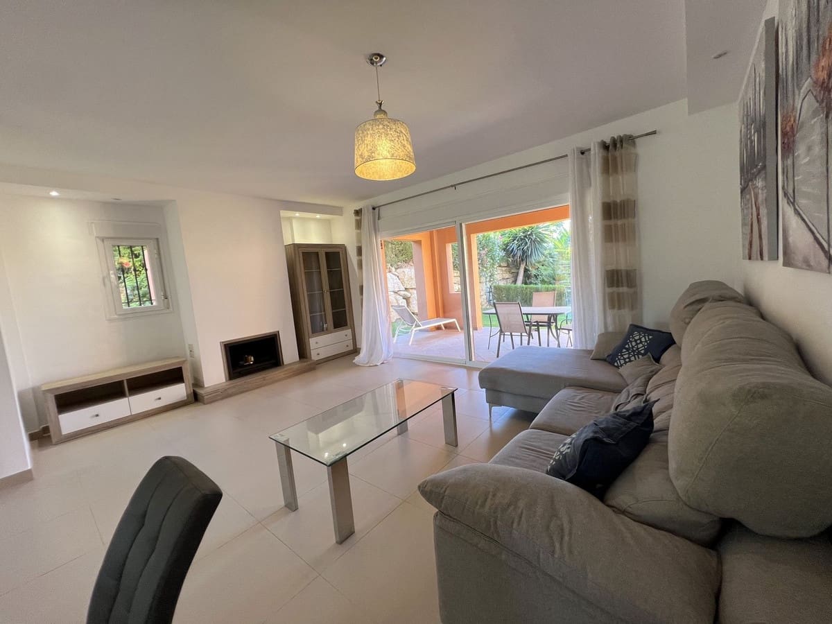 4 bedroom Townhouse for sale in Benahavis with pool - € 820,000 (Ref: 9480324)