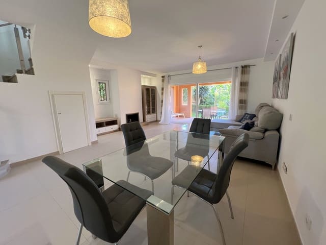 4 bedroom Townhouse for sale in Benahavís pueblo, Benahavís with pool - € 820,000 (Ref: 9480324)