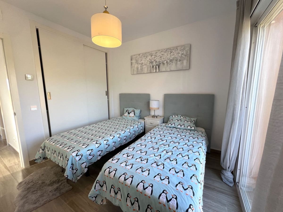 4 bedroom Townhouse for sale in Benahavis with pool - € 820,000 (Ref: 9480324)