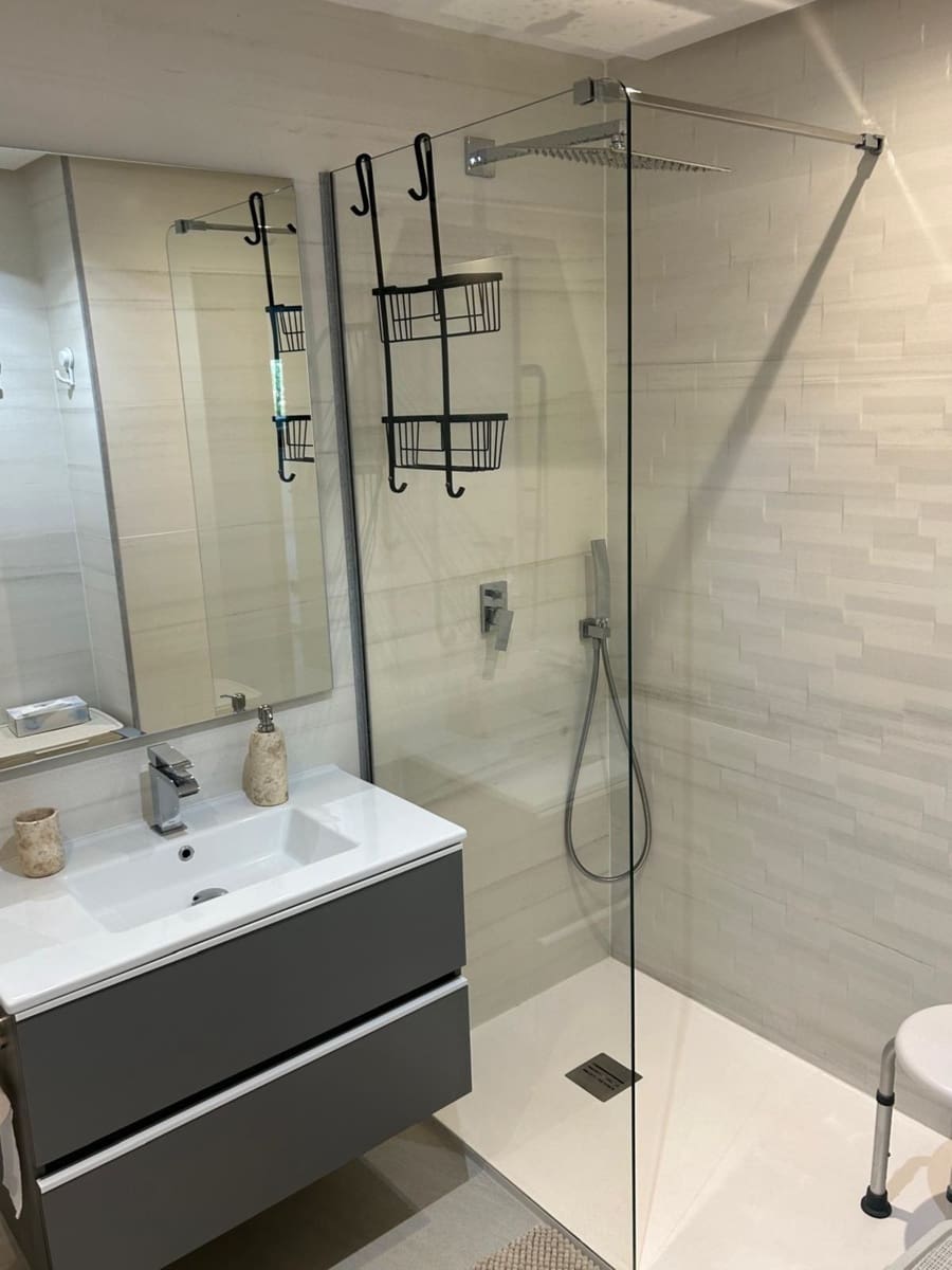 3 bedroom Apartment for sale in La Quinta with pool garage - € 825,000 (Ref: 9480327)