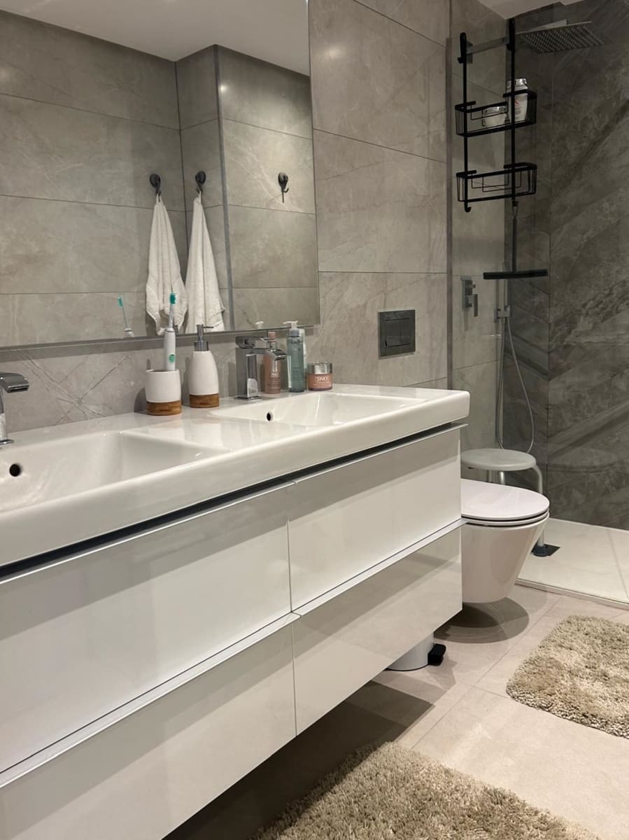 3 bedroom Apartment for sale in La Quinta with pool garage - € 825,000 (Ref: 9480327)