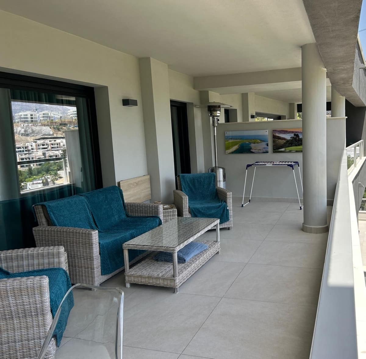 3 bedroom Apartment for sale in La Quinta with pool garage - € 825,000 (Ref: 9480327)
