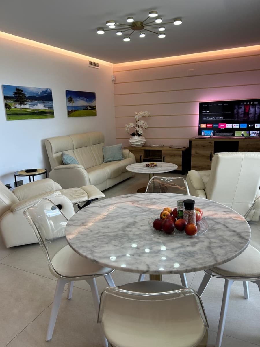 3 bedroom Apartment for sale in La Quinta with pool garage - € 825,000 (Ref: 9480327)